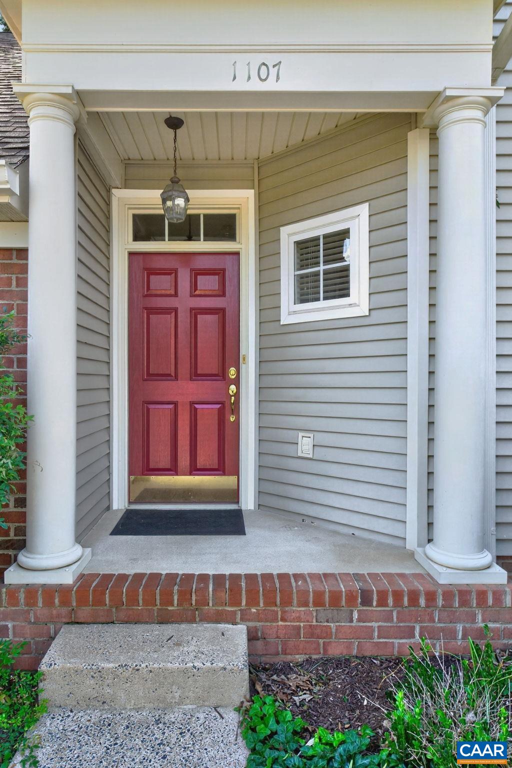 1107 SOMER CHASE CT