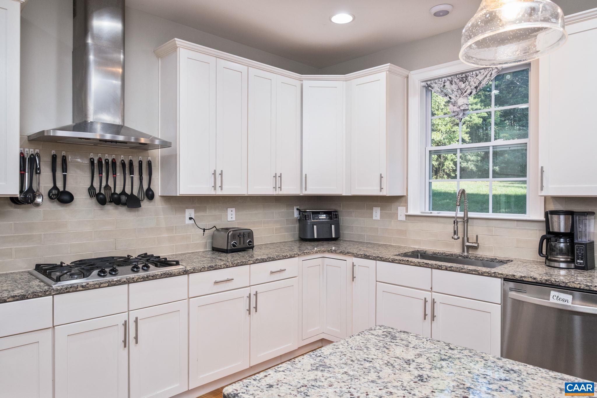 118 LOGAN DR