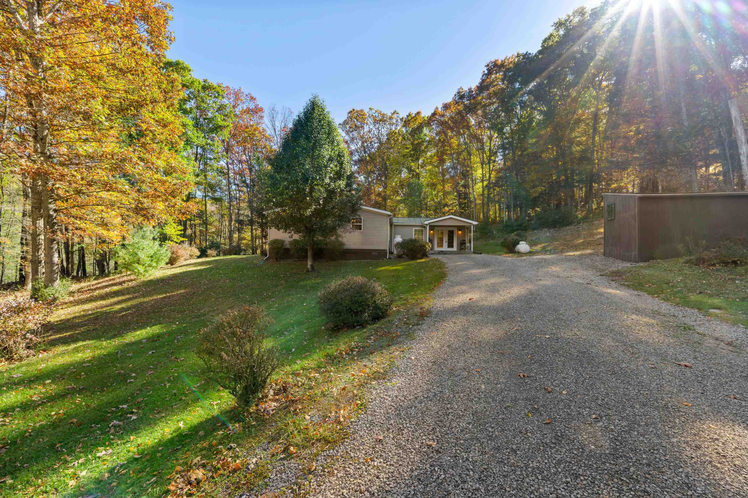 3592 HIGHLAND TPKE