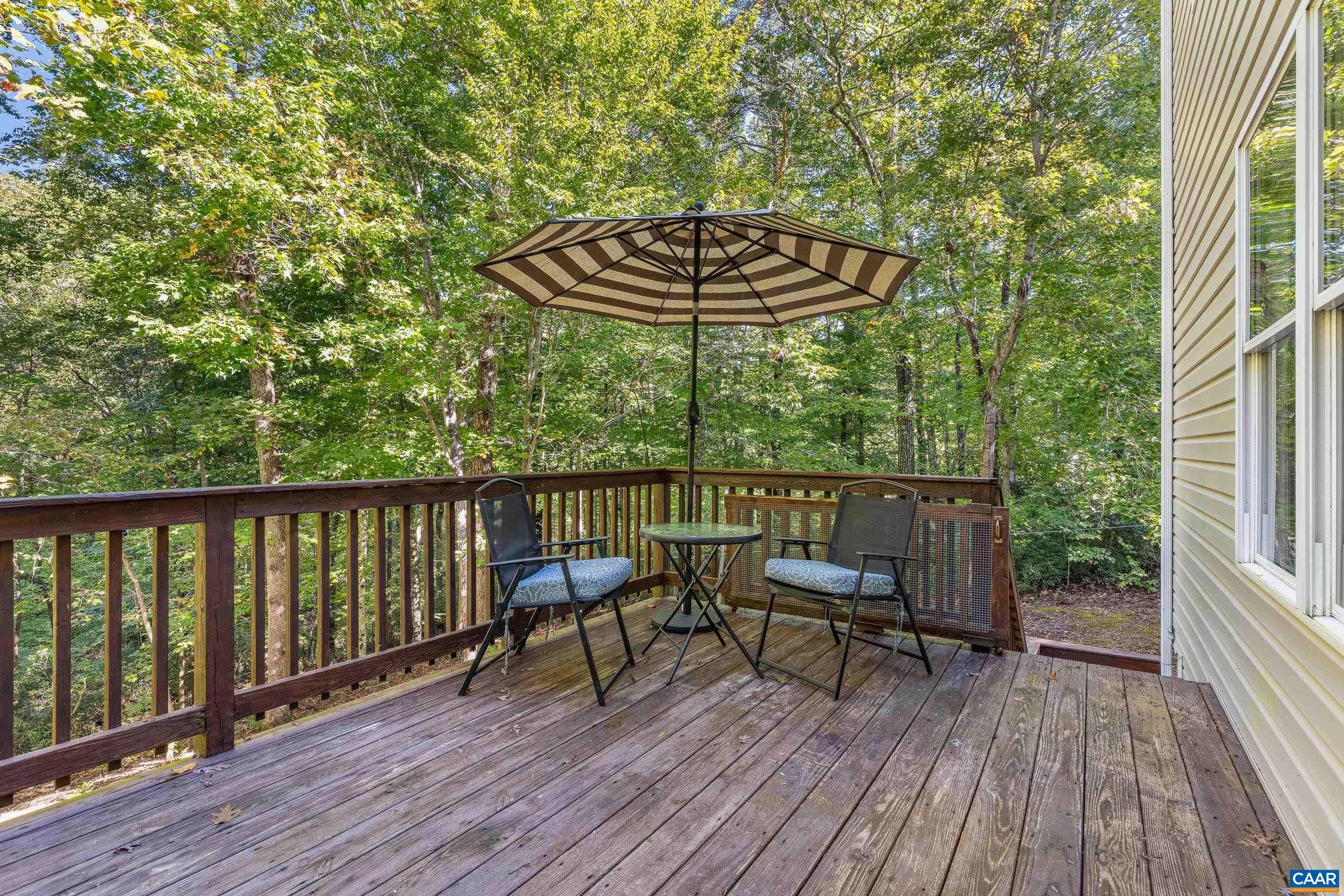 16 SANDY BEACH CT