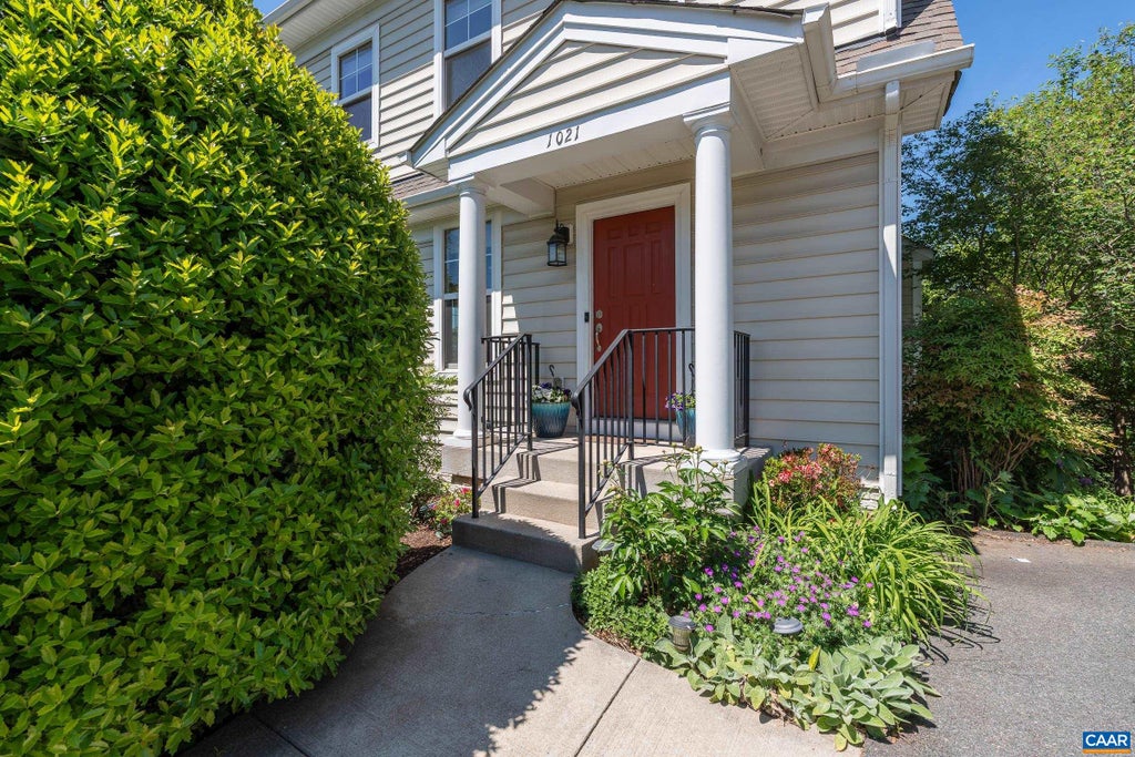Photo of 1021 Ridge St, Charlottesville, VA 22902 (MLS # 681463)