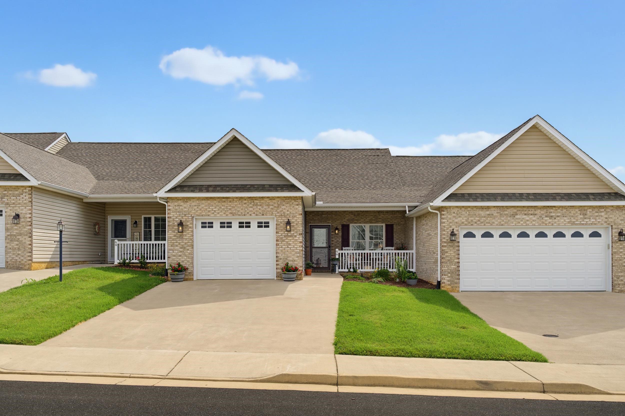 66 Brown Stone Dr, Stuarts Draft, VA, 24477