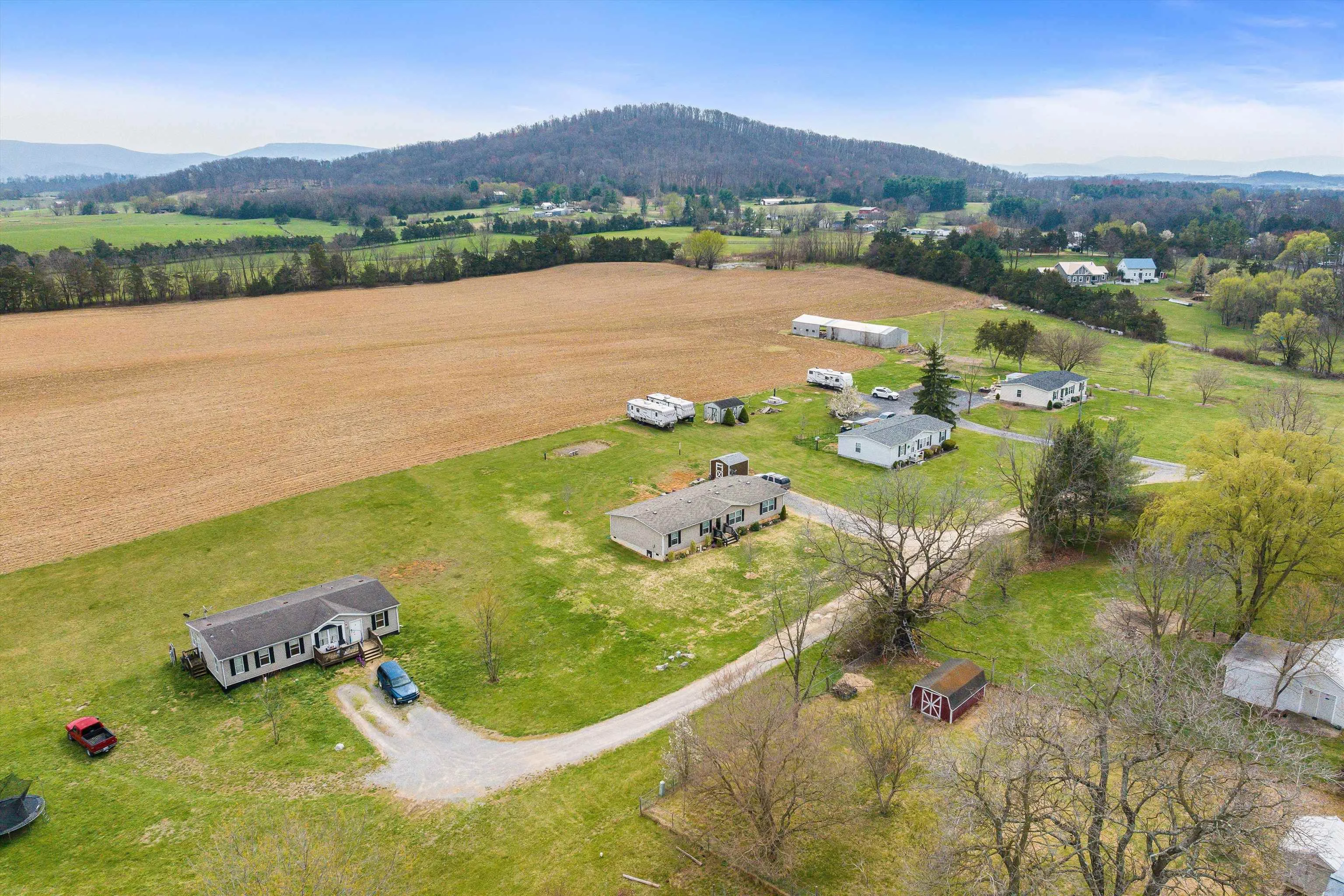 15, 17, 25, 37 Hayfield Ln, Fort Defiance, VA, 24437