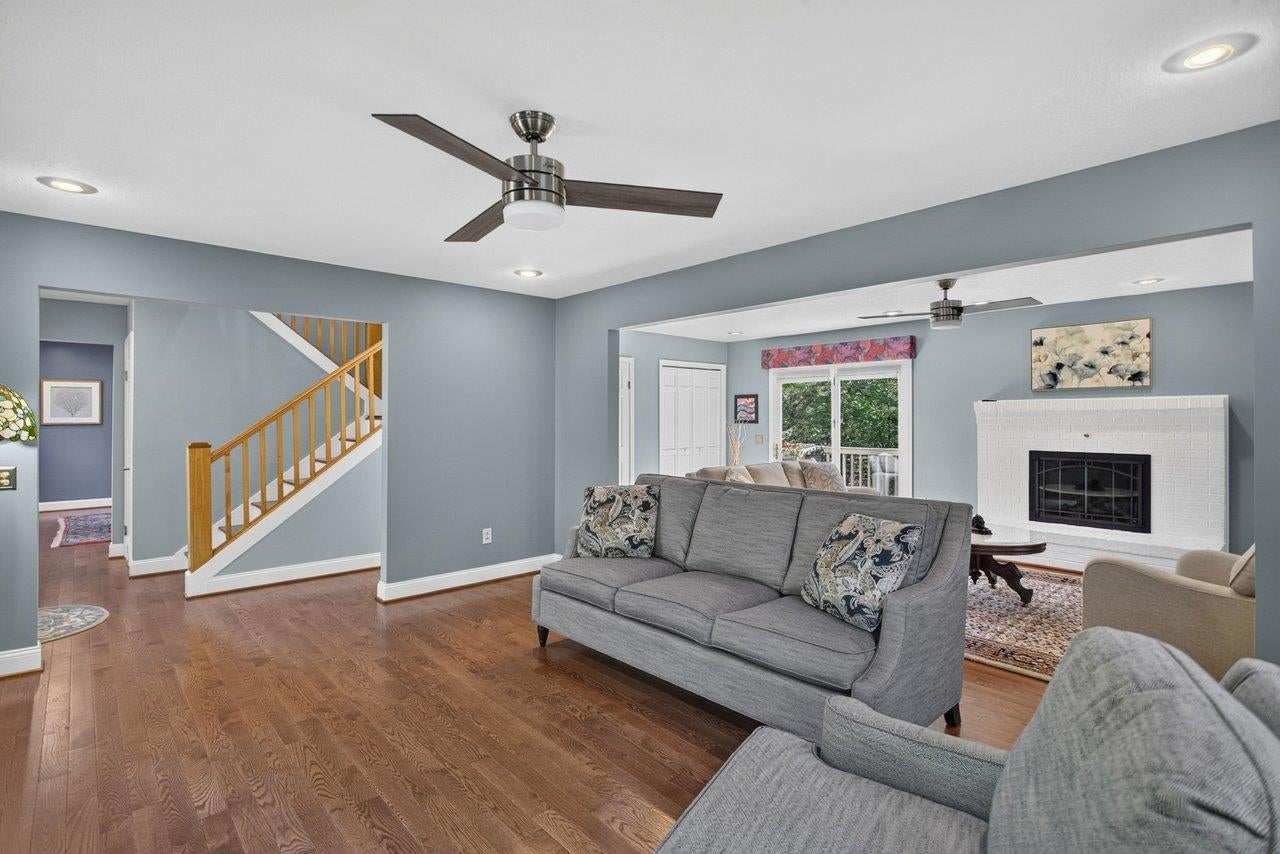 340 ELK LN