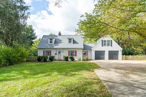 Photo of 407 Crompton Rd, Waynesboro, VA 22980 (MLS # 669904)
