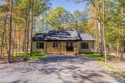 123 FOREST CHAPEL LN Crimora VA 24431