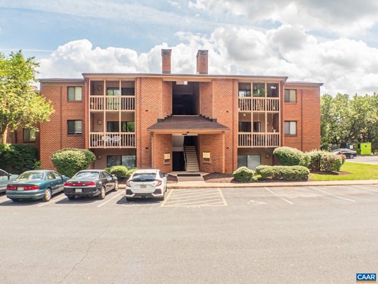 141 GREEN TURTLE LN APT 7, CHARLOTTESVILLE, VA 22901 - Image 2cedf205e7c7ccd2dda5aa77532fc464/1273795367