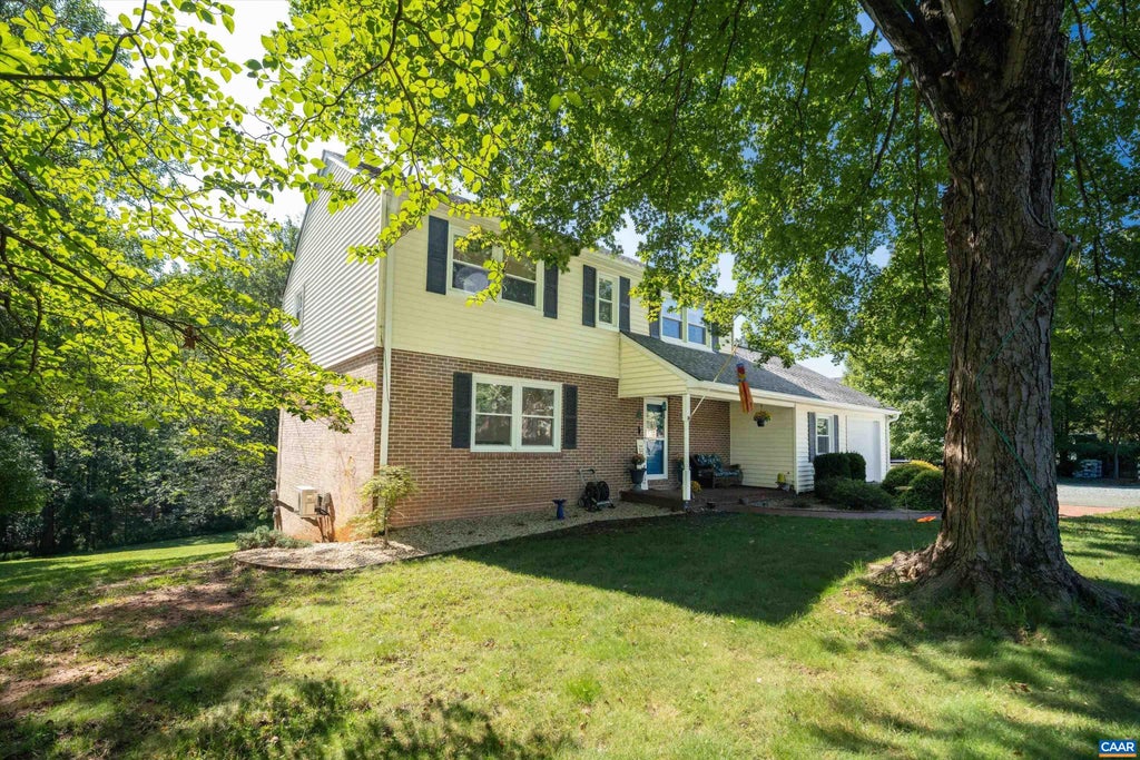 Photo of 2606 Huntington Rd, Charlottesville, VA 22901 (MLS # 681661)