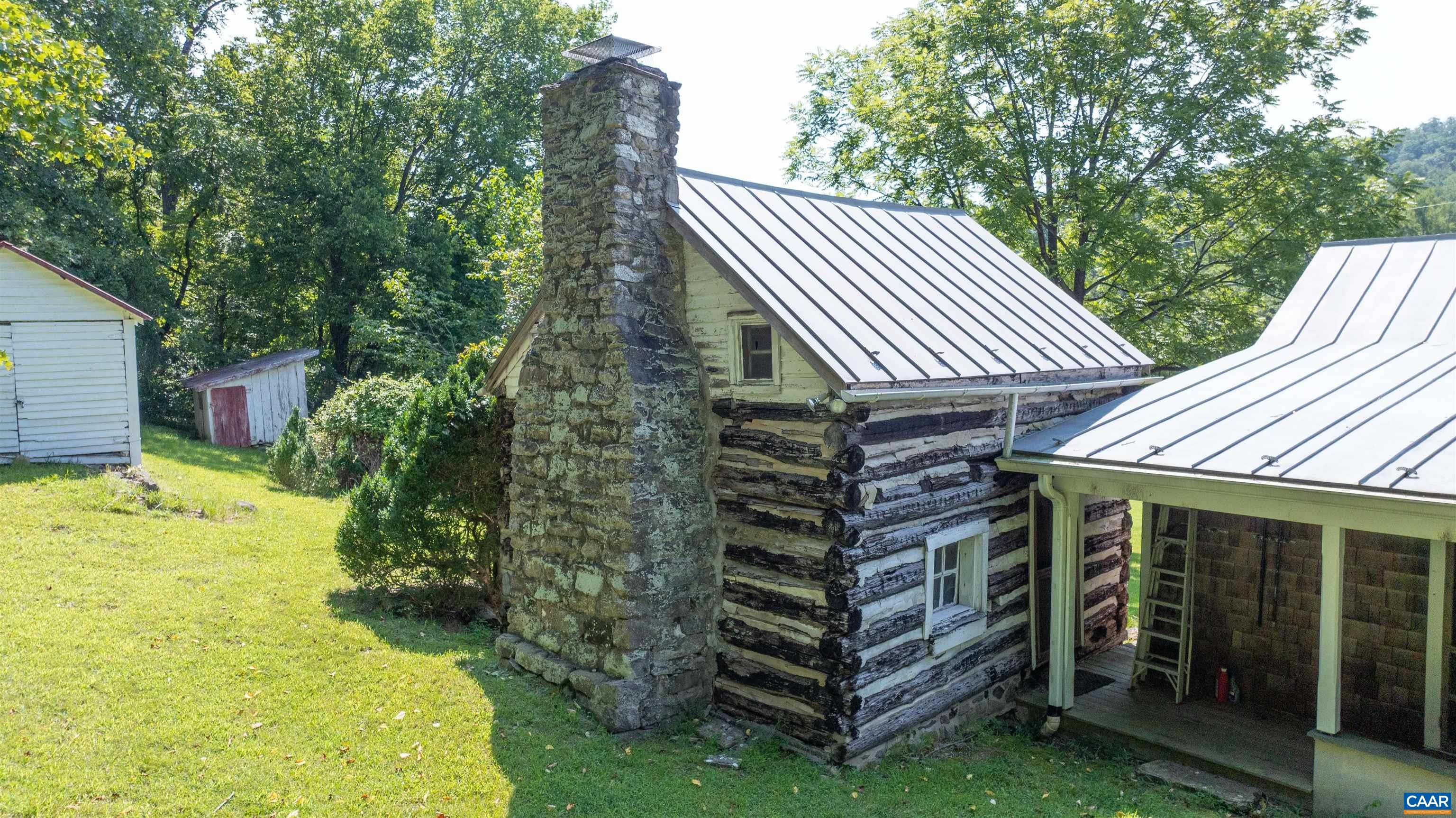 2042 WEAKLEY HOLLOW RD