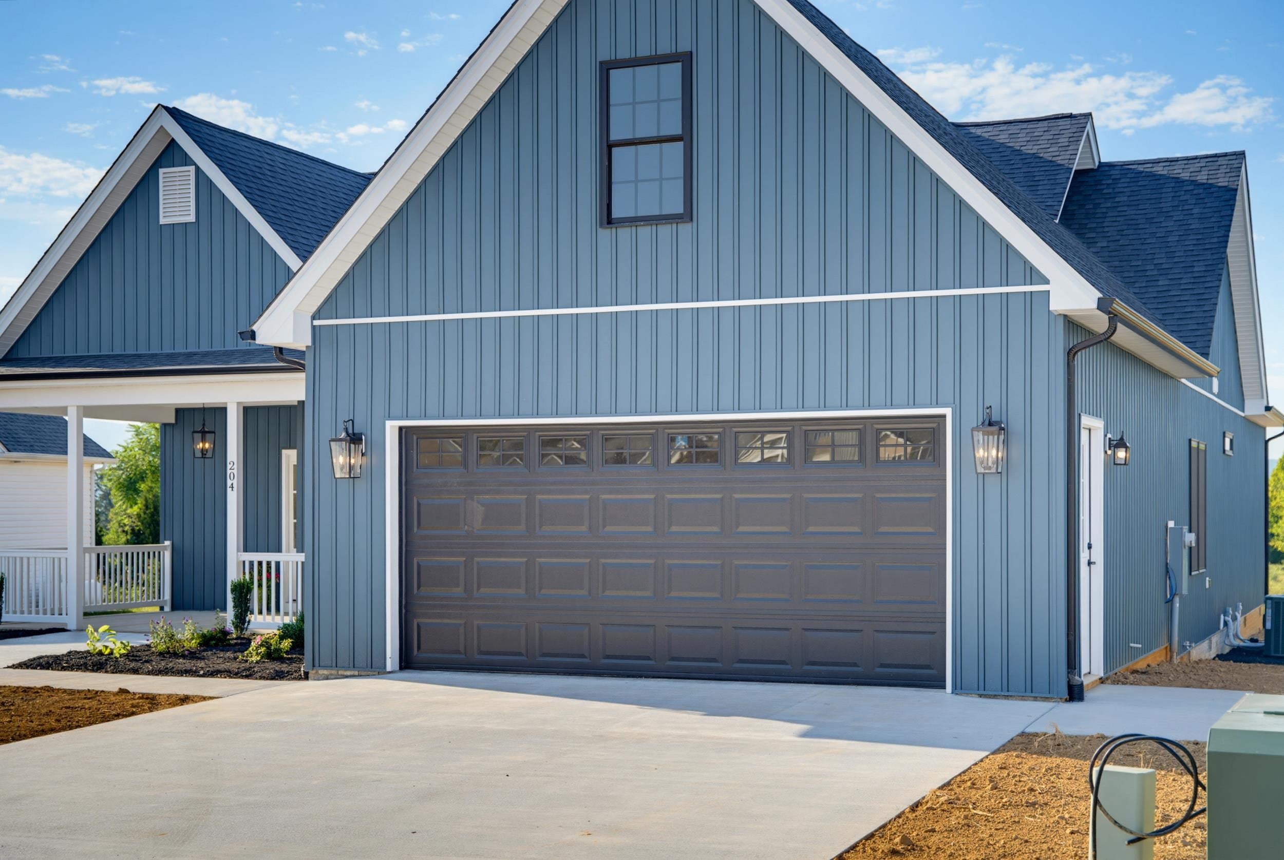 204 LOCUST GROVE LN