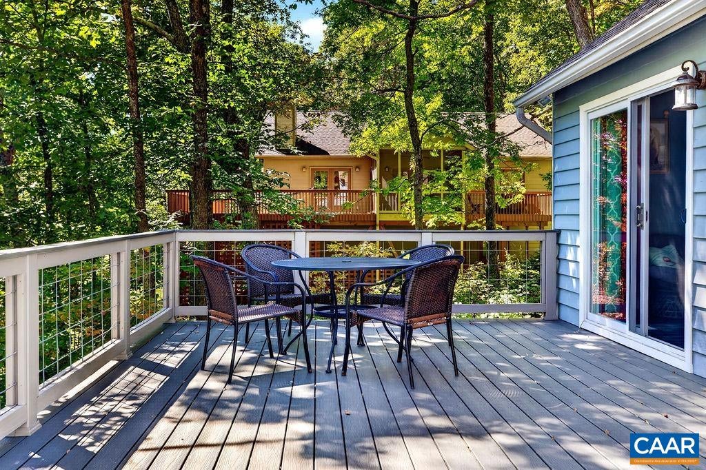 54 FIRTREE DR