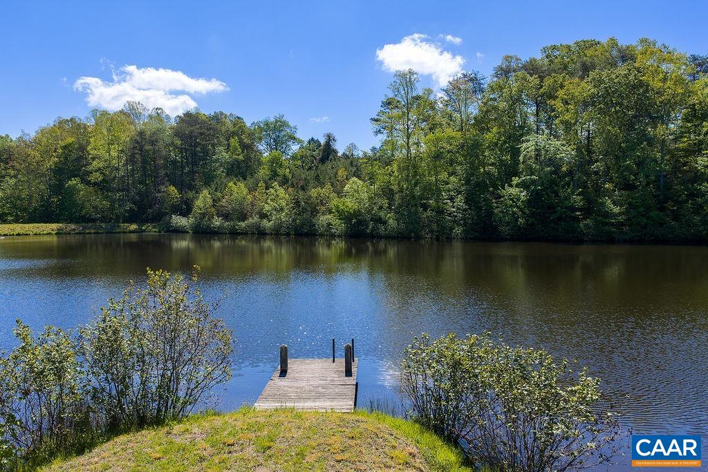 317 LAKE VIEW LN