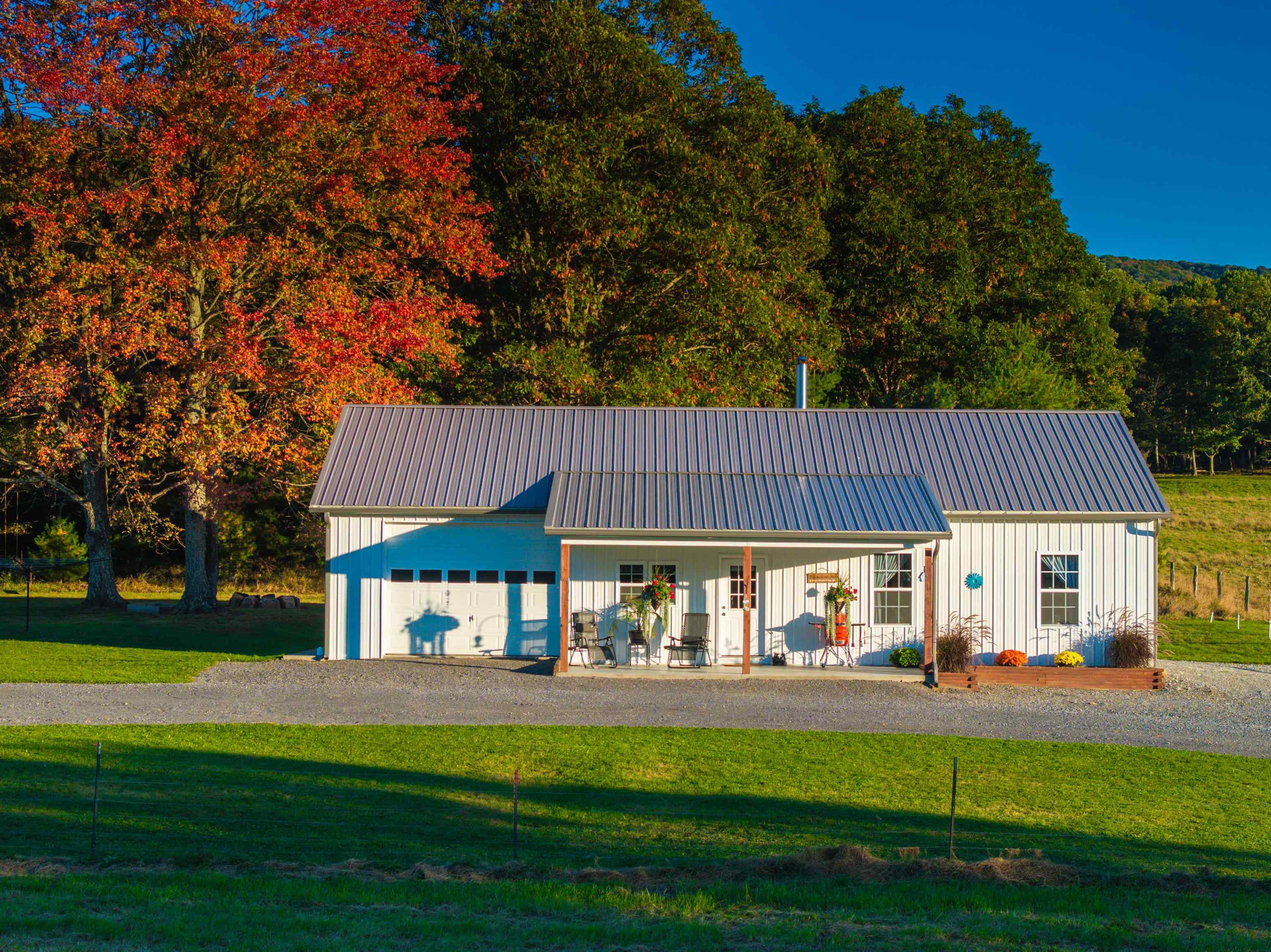 2059 JACKSON RIVER RD