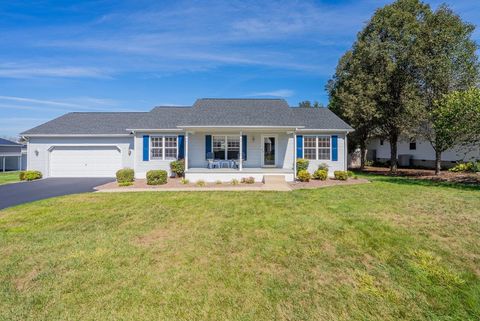 Photo of 704 17th St, Grottoes, VA 24441 (MLS # 669902)
