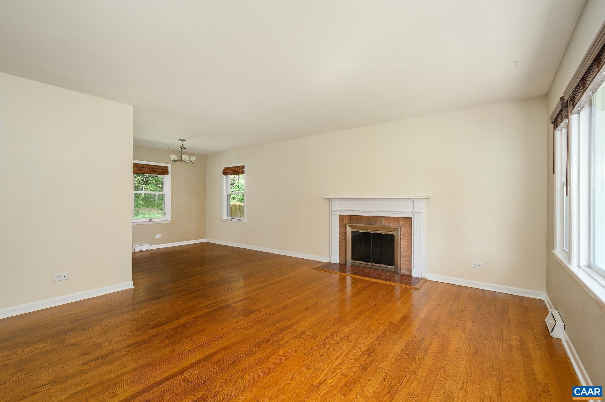 2507 WILLARD DR