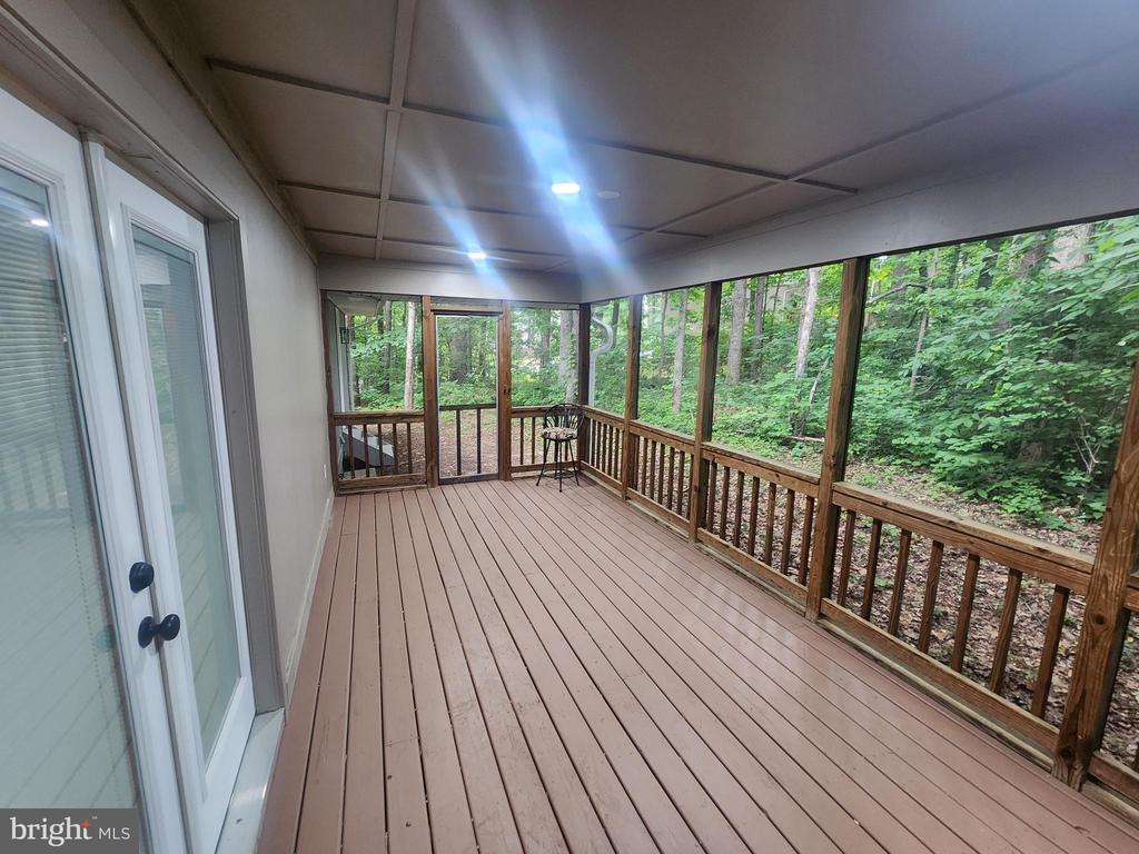 105 BEACHSIDE CV
