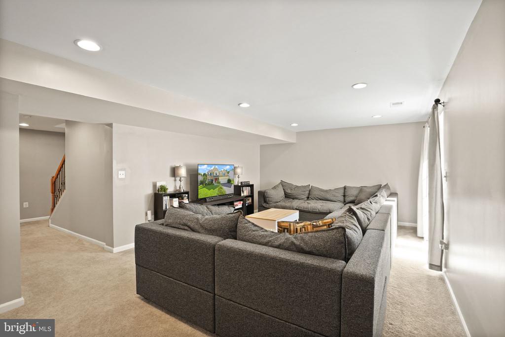 Culpeper, Virginia 22701, United States, 4 Bedrooms Bedrooms, ,4 BathroomsBathrooms,Residential,Pending,203228