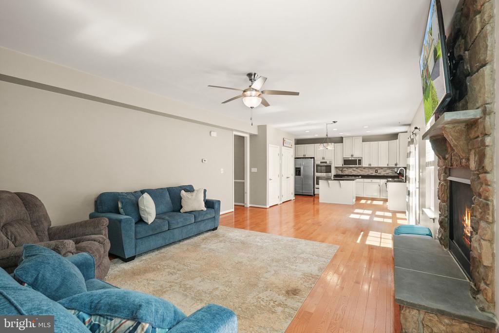 Culpeper, Virginia 22701, United States, 4 Bedrooms Bedrooms, ,4 BathroomsBathrooms,Residential,Pending,203228