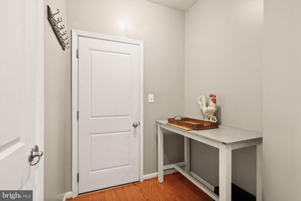 Culpeper, Virginia 22701, United States, 4 Bedrooms Bedrooms, ,4 BathroomsBathrooms,Residential,Pending,203228