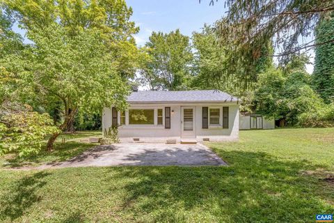 Photo of 4427 Bunker Hill Rd, Keswick, VA 22947 (MLS # 667275)