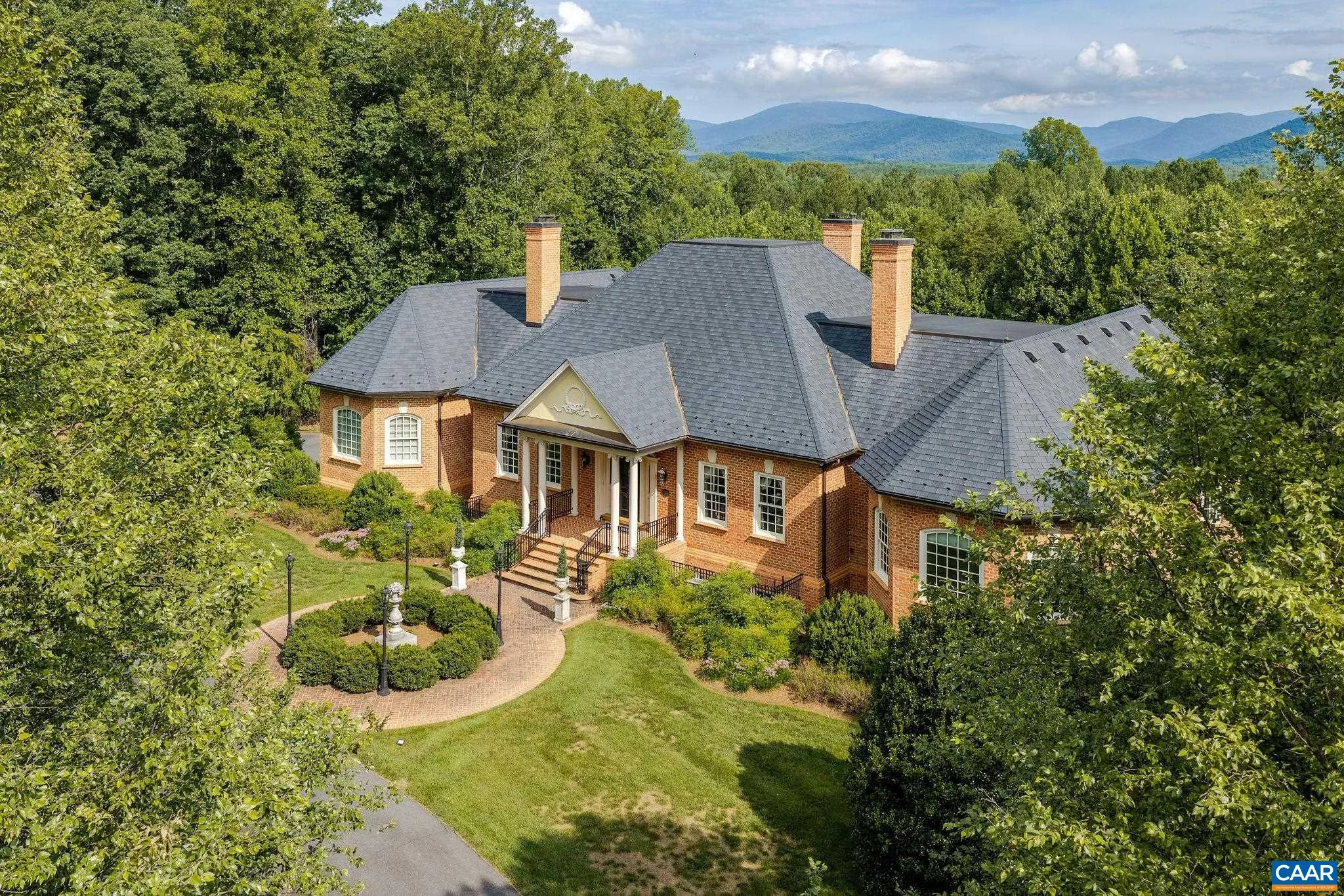 6385 Indian Ridge Dr