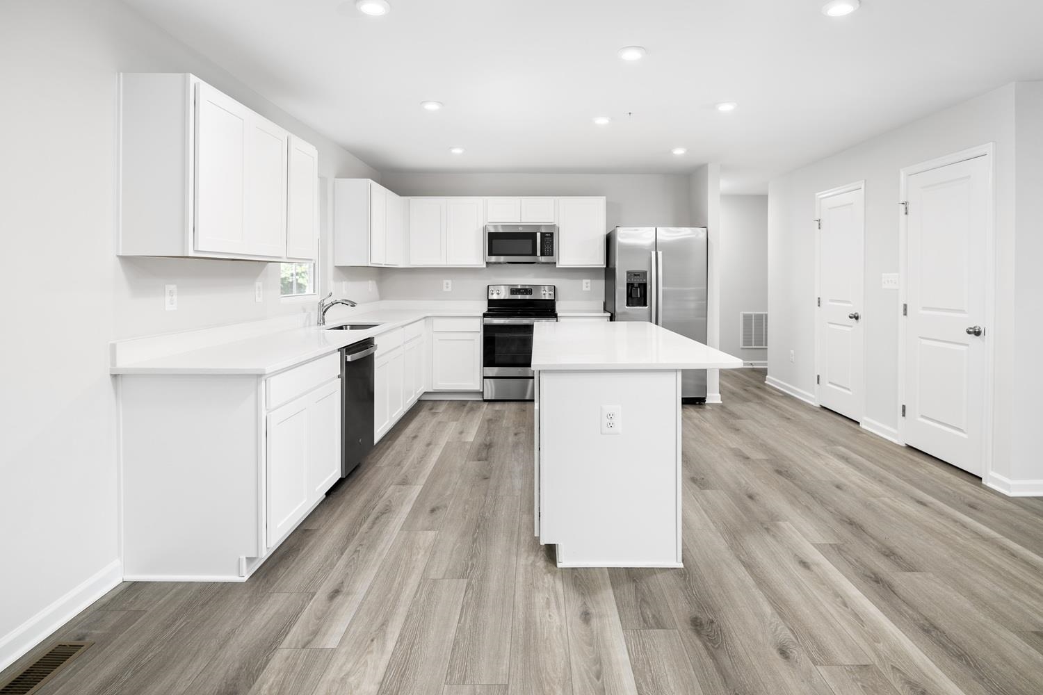 8 WHITE BIRCH RD