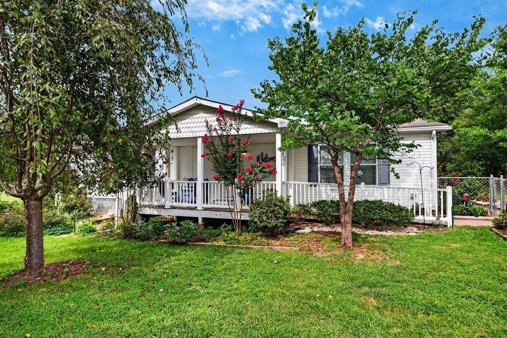 52 CLOVERDALE LN