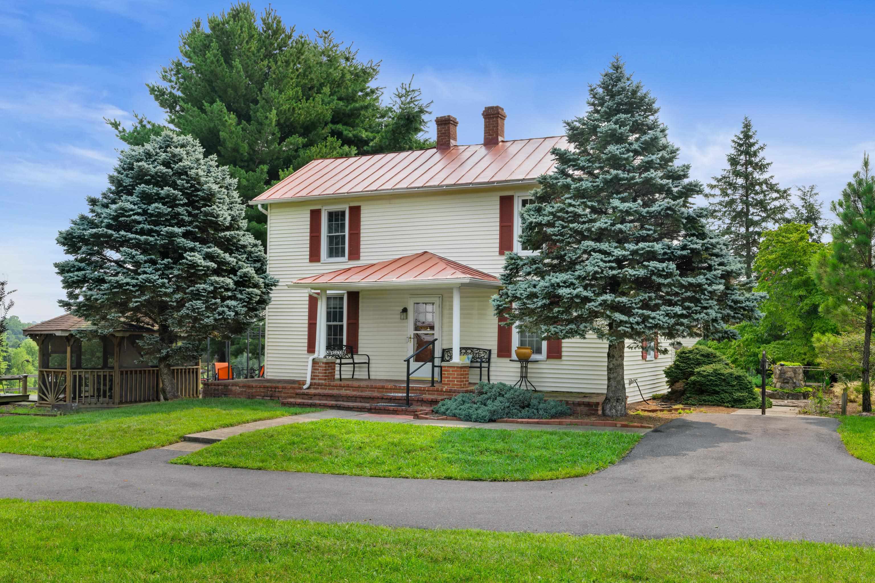 223 COLD SPRING RD