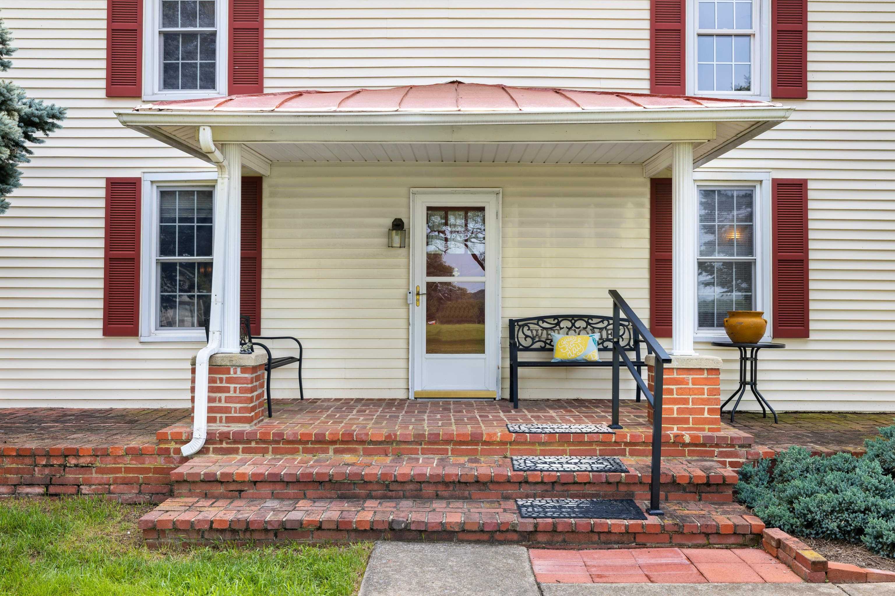 223 COLD SPRING RD
