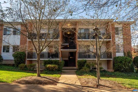 Photo of 1800 Jefferson Park Ave #39, Charlottesville, VA 22903 (MLS # 670463) Photo of 1800 Jefferson Park Ave #39, Charlottesville, VA 22903 (MLS # 670463)