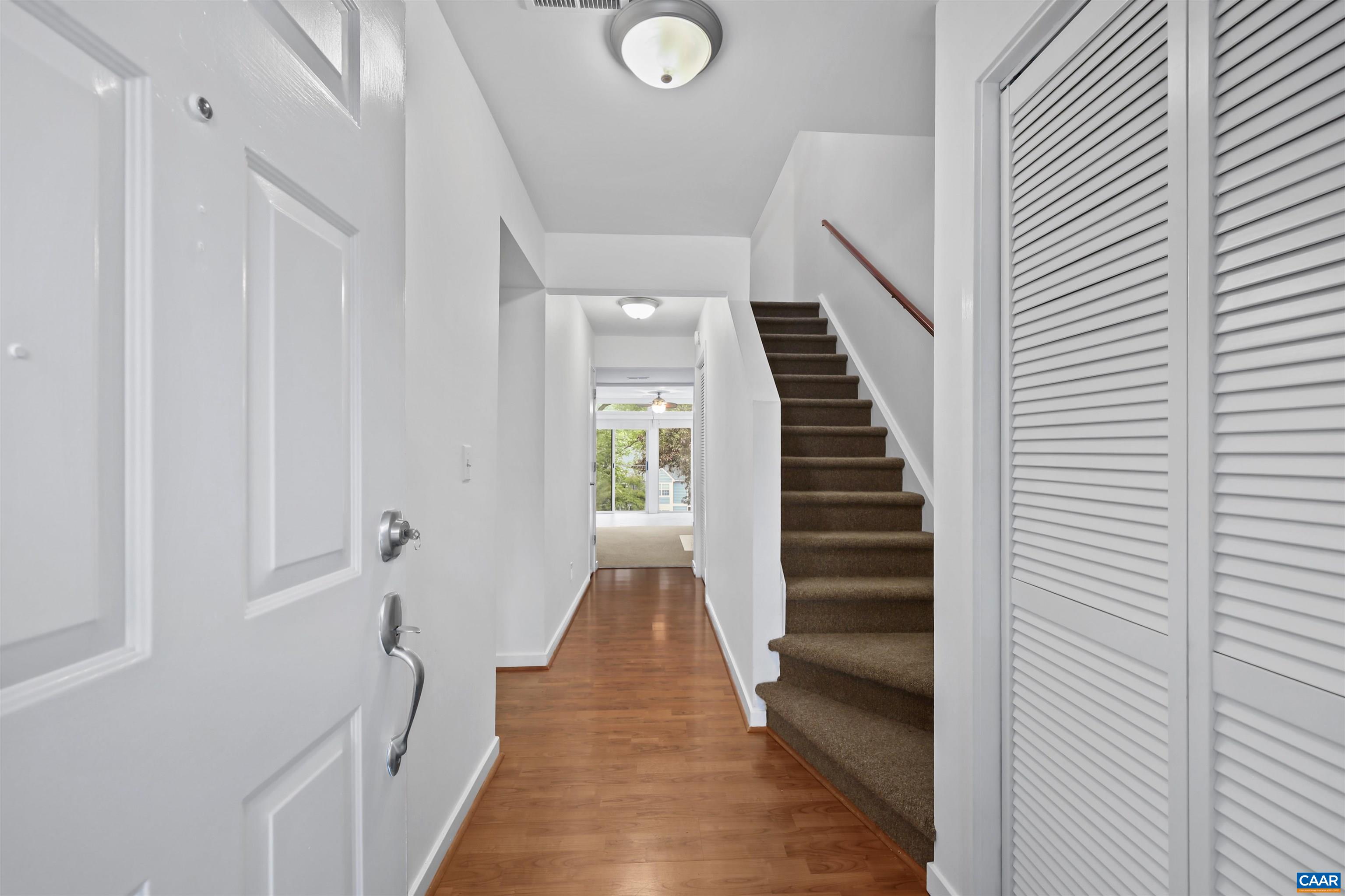 1250 MAPLE VIEW DR