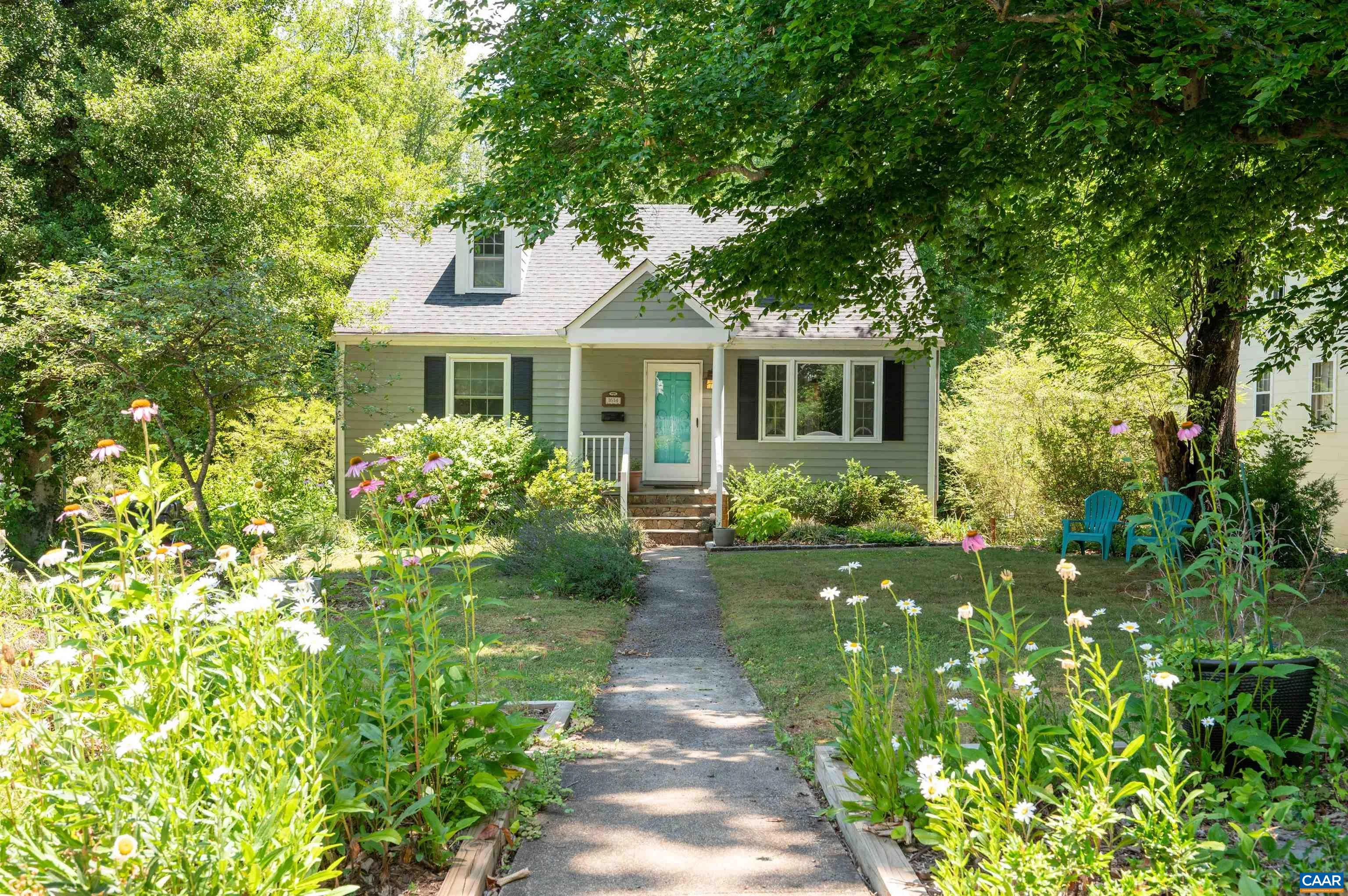 1614 Rose Hill Dr