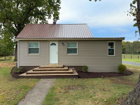 Photo of 113 Rankin Ln, Stuarts Draft, VA 24477 (MLS # 670089)