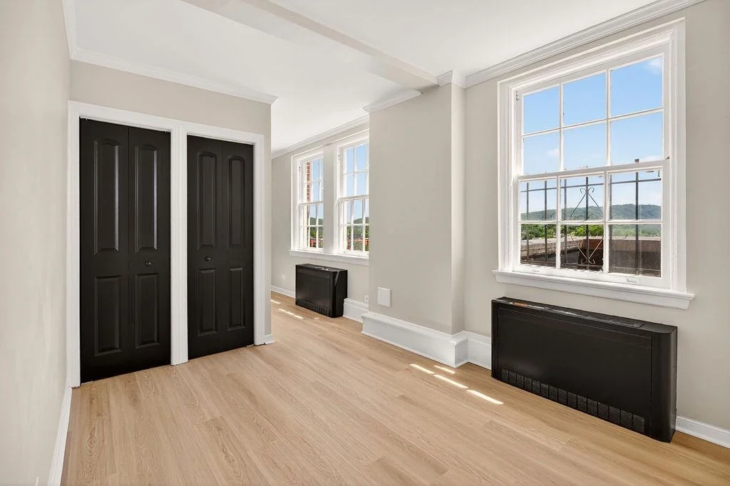 500 Court Sq Unit 406