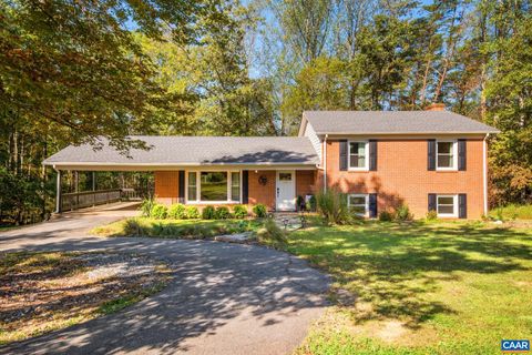 Photo of 5003 Watts Passage, Charlottesville, VA 22911 (MLS # 669819)