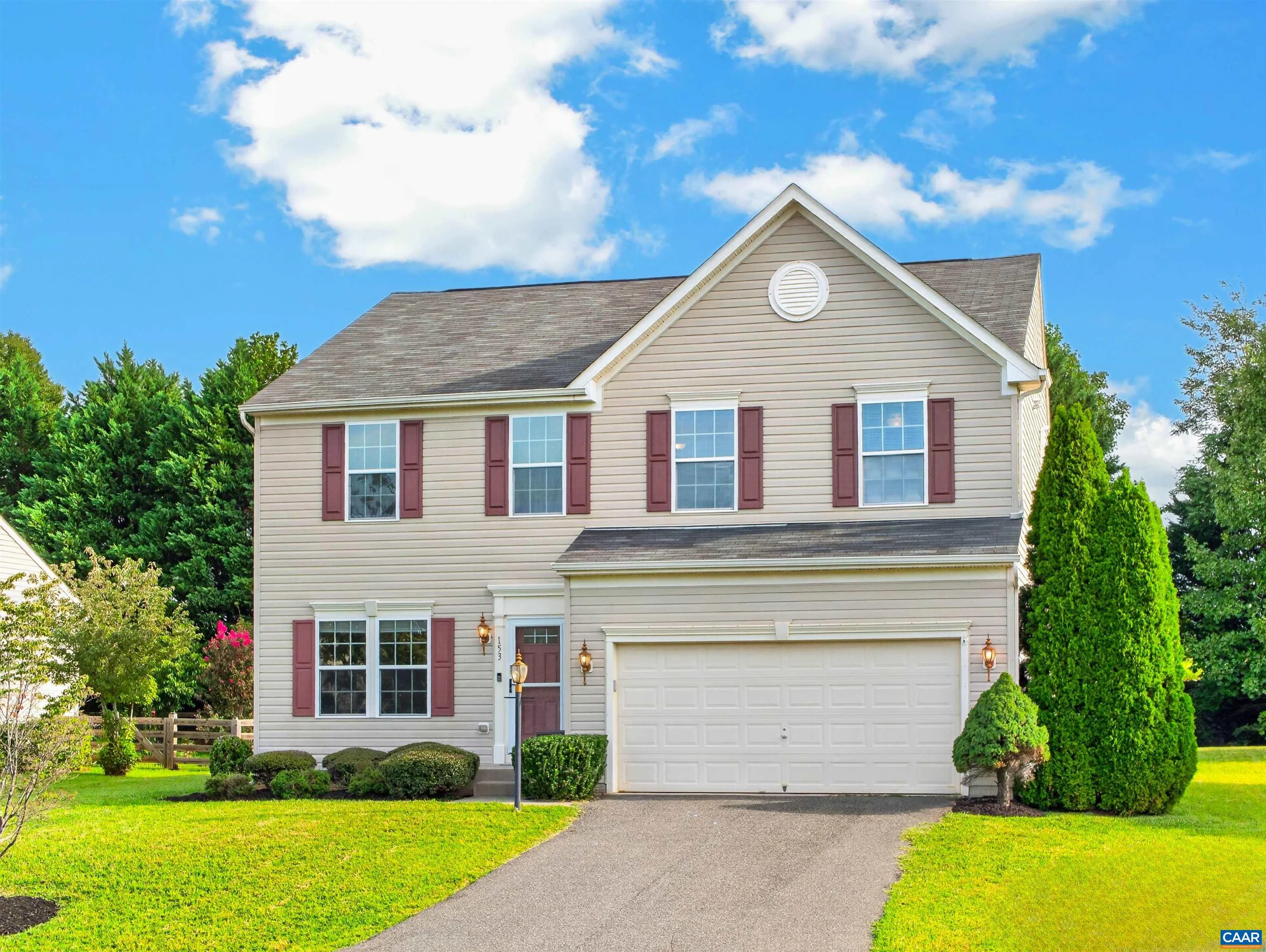 153 Larchmont Cir