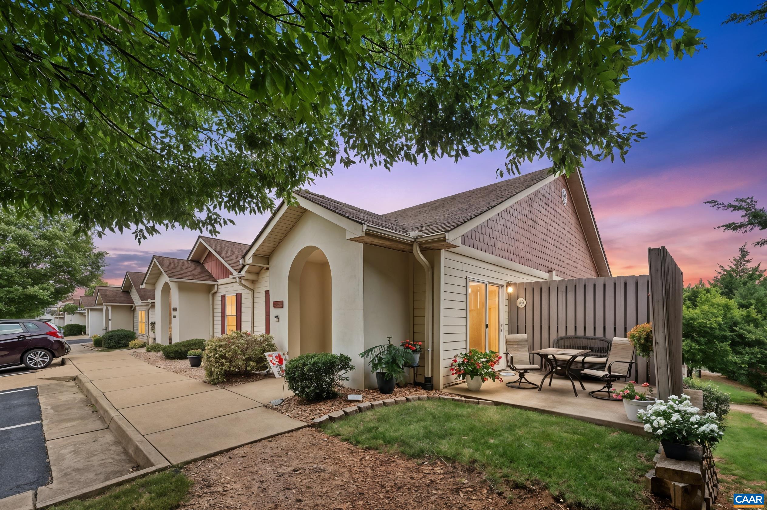 36 ROSE GARDEN LN 104