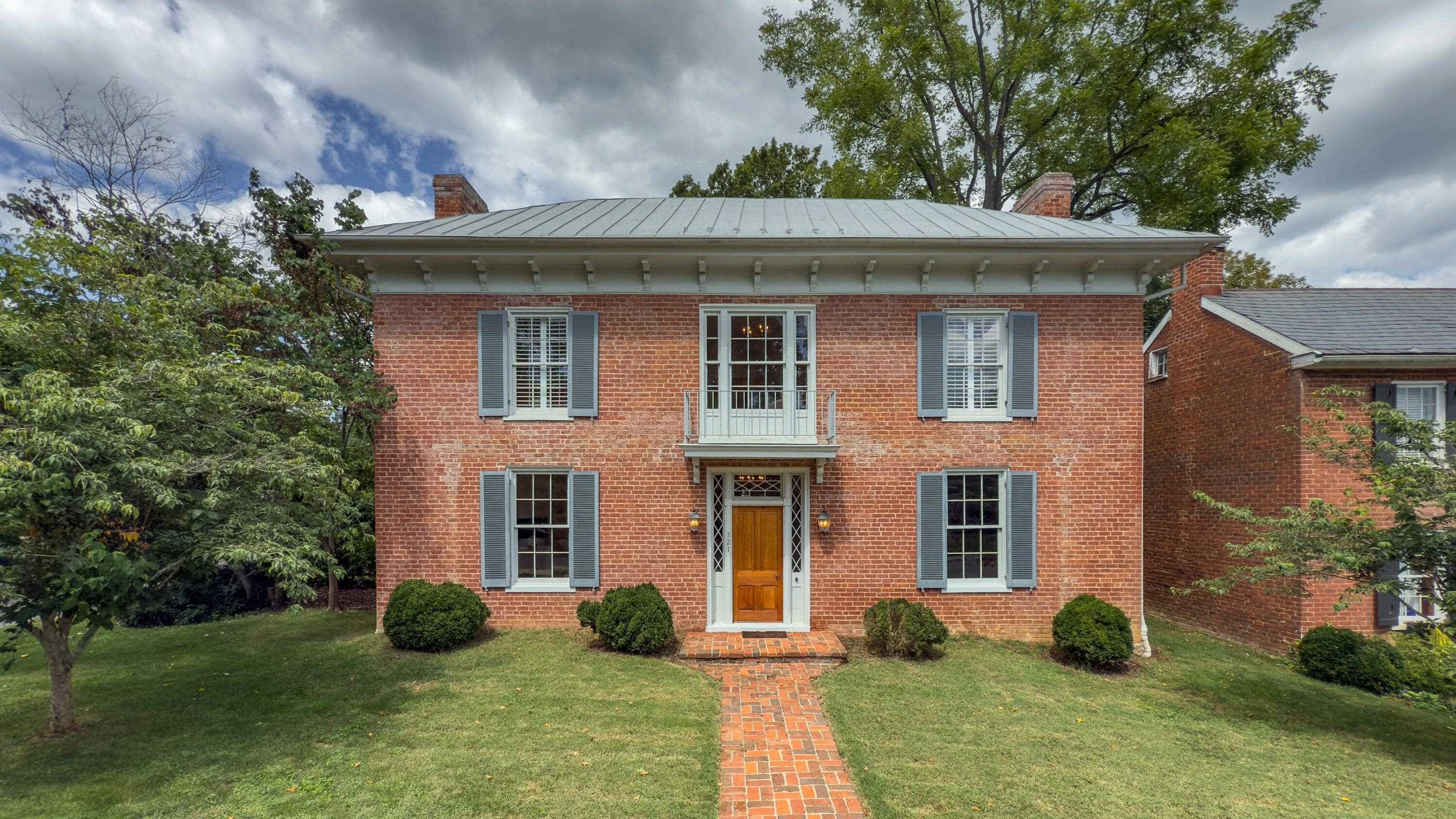 321 MAIN ST S