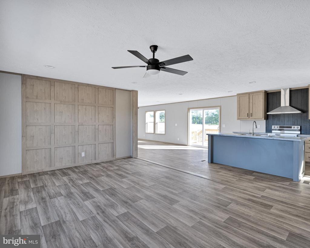 351 MOOREFIELD RD