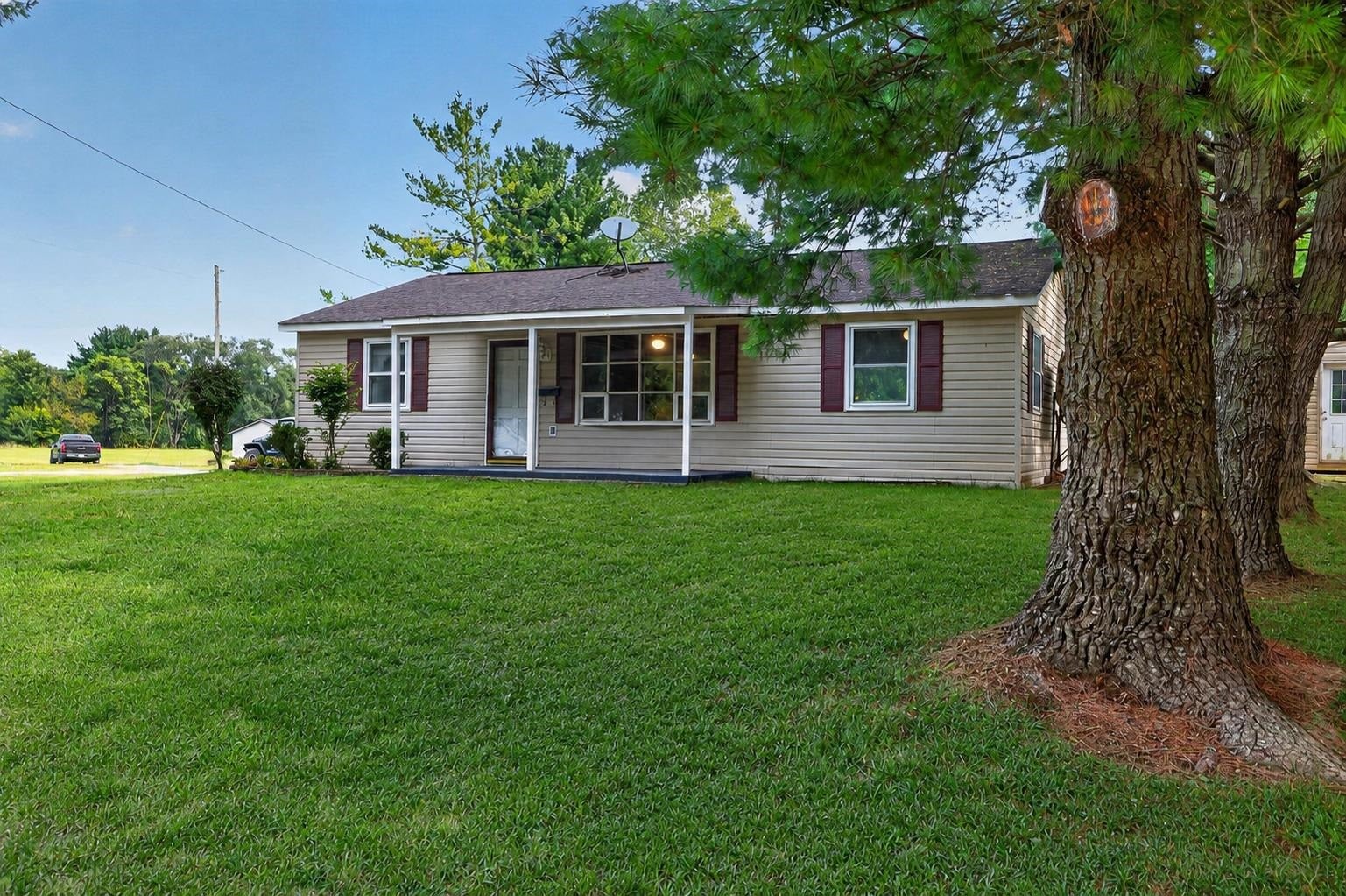 106 MINNA DR