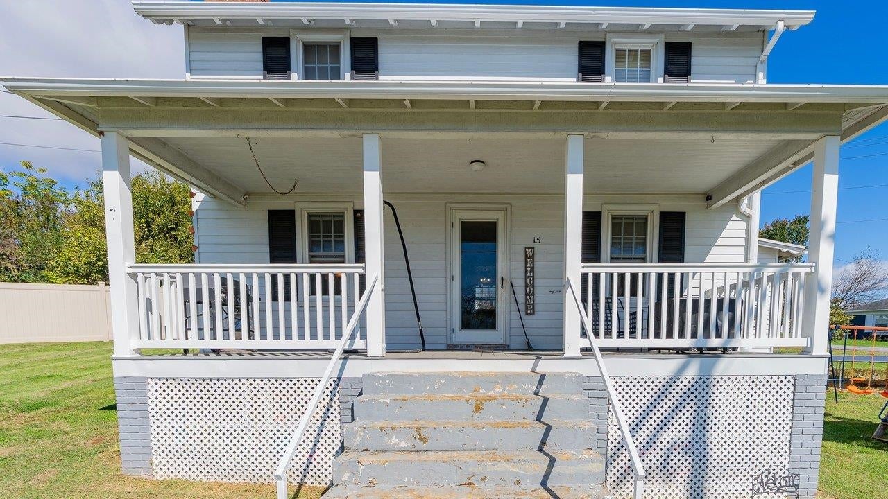 15 LURAY AVE