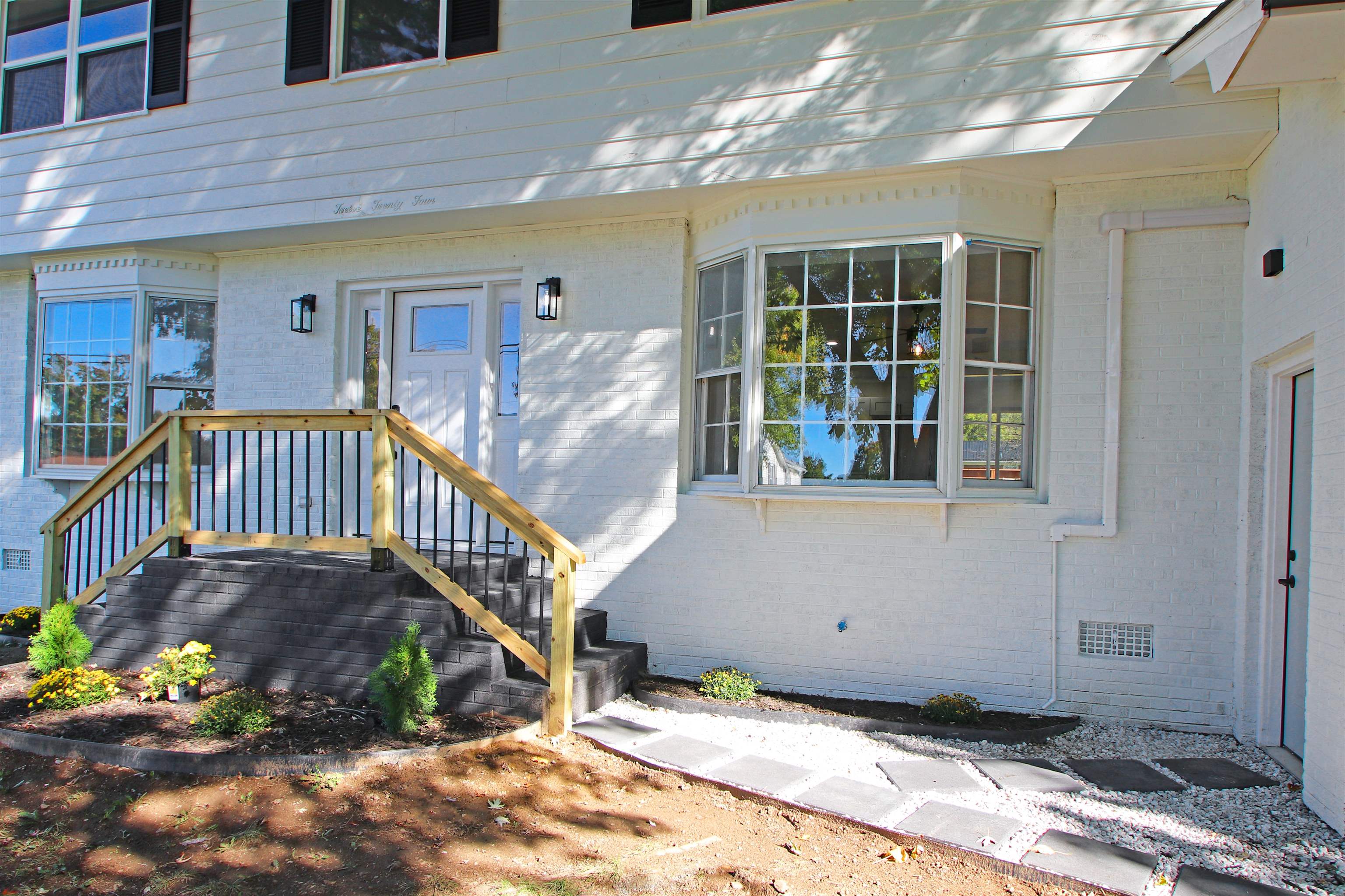 1224 CHERRY AVE