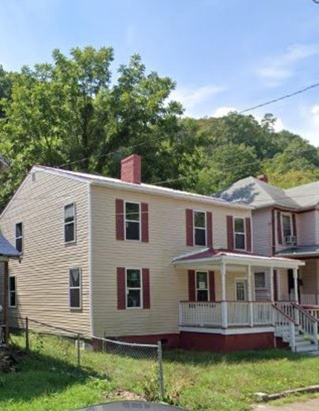 319 ROXBURY ST
