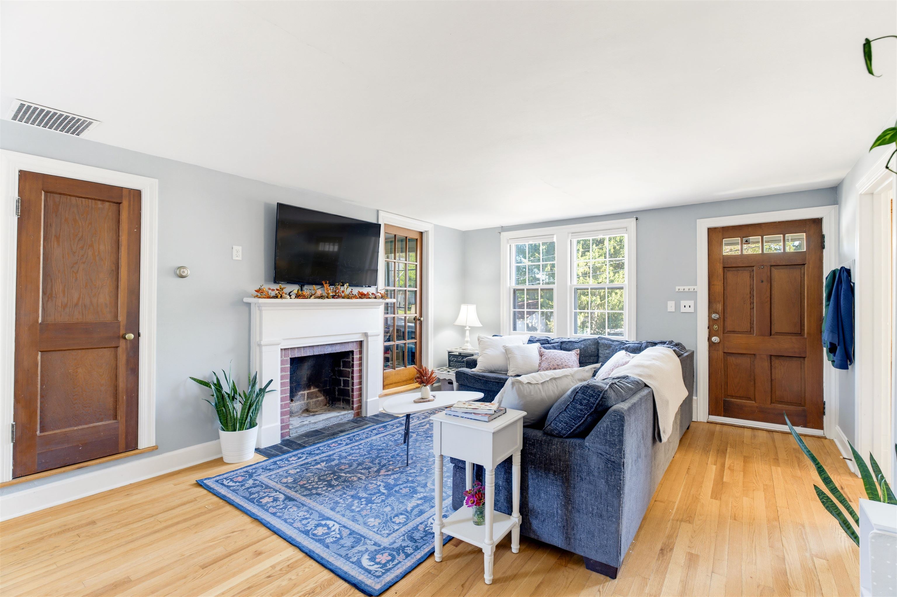 104 HARPER CT