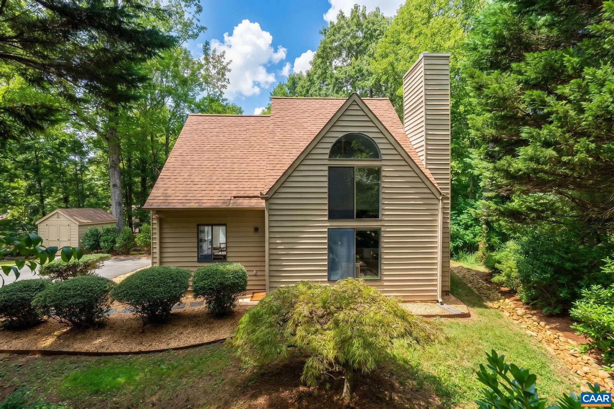 220 Homestead Ln