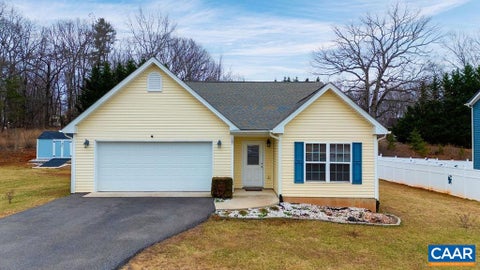 Photo for 147 STRATFORD PL W
