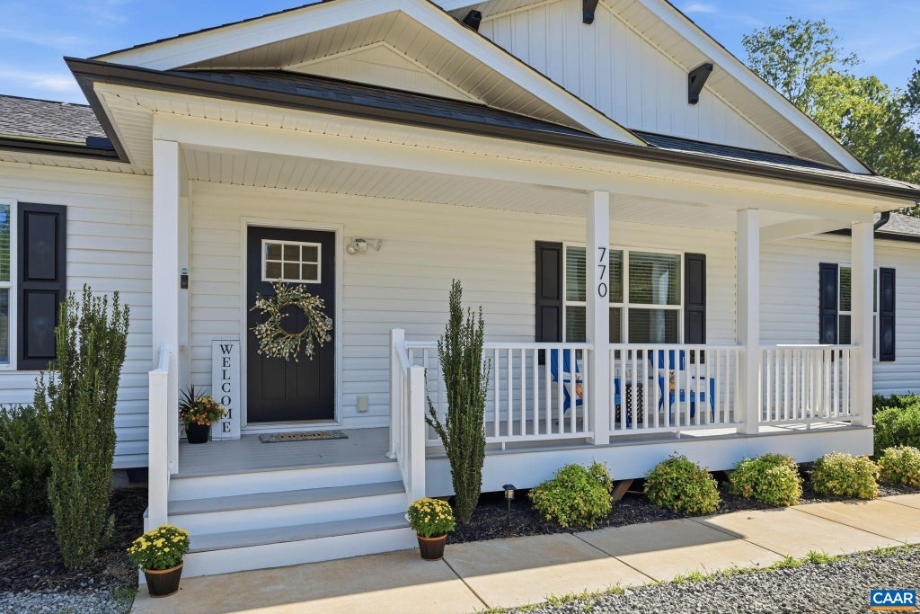 Photo of 770 Coles Rolling Rd, Scottsville, VA 24590 (MLS # 681638)