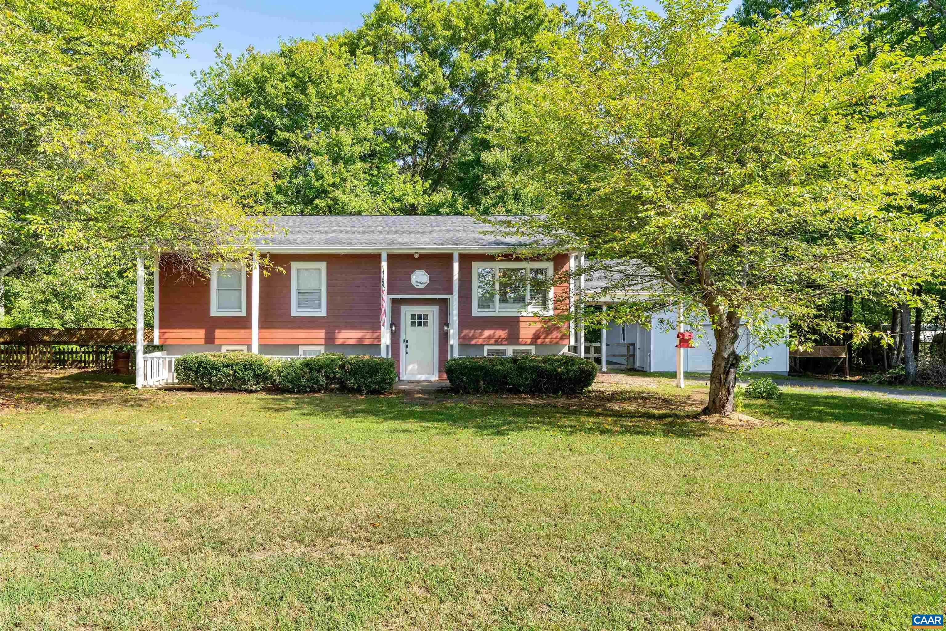 1203 Long Acre Rd