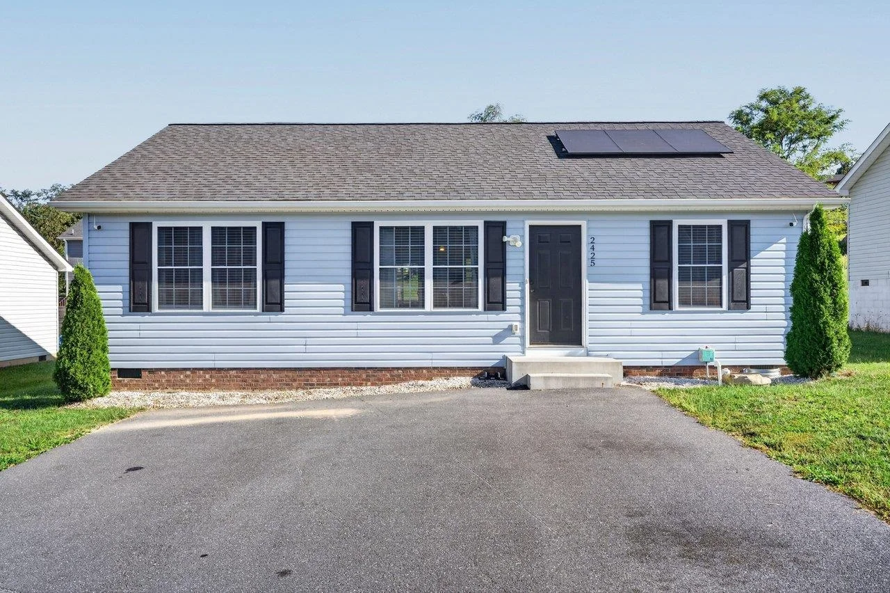 2425 Brentwood Dr