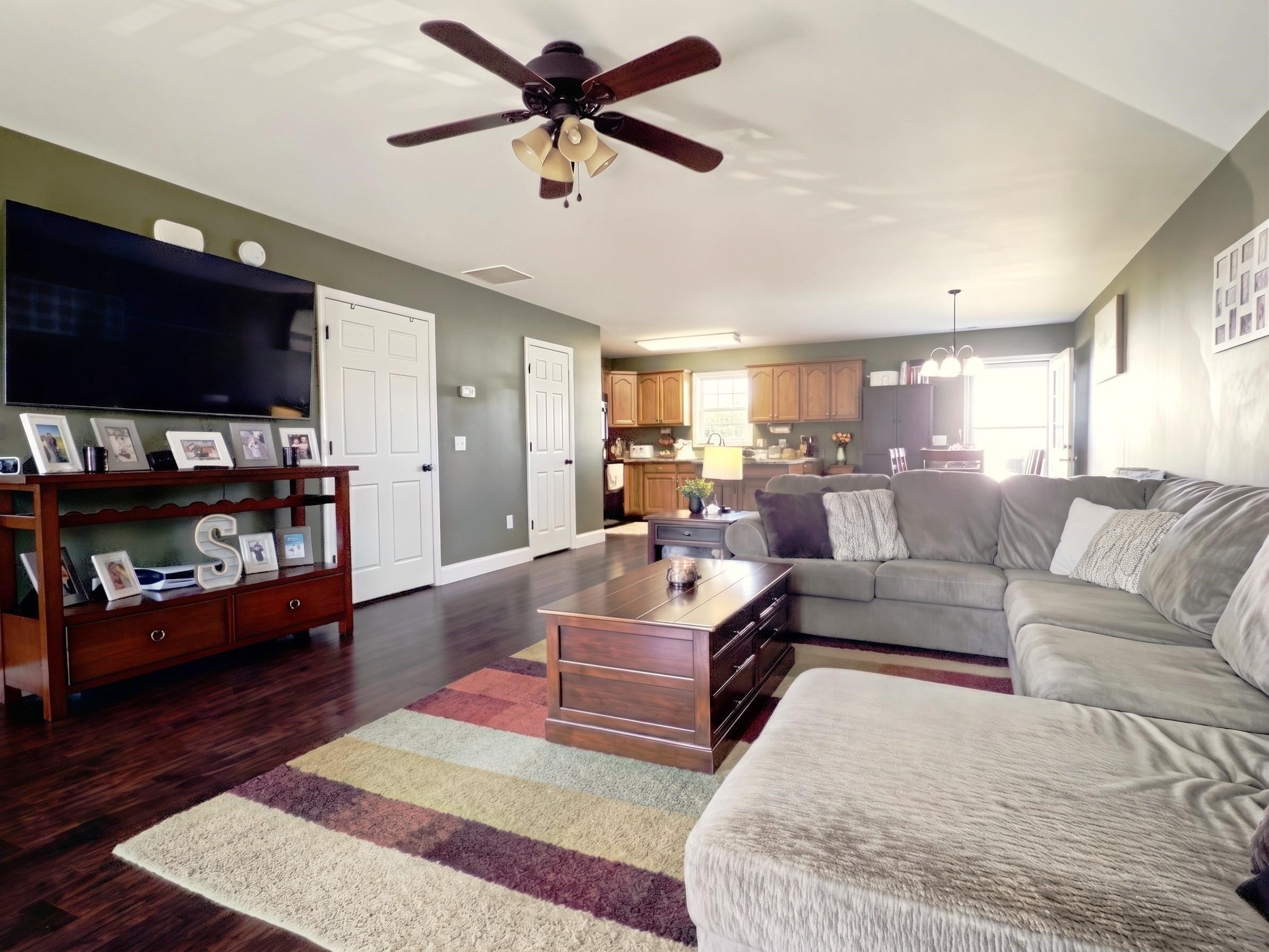 803 CARSON CIR